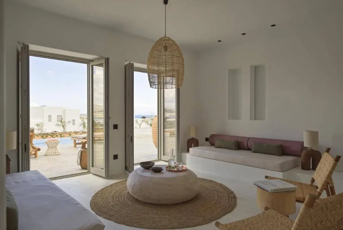 Private Collection of Three Luxury Villas Near Antiparos Town