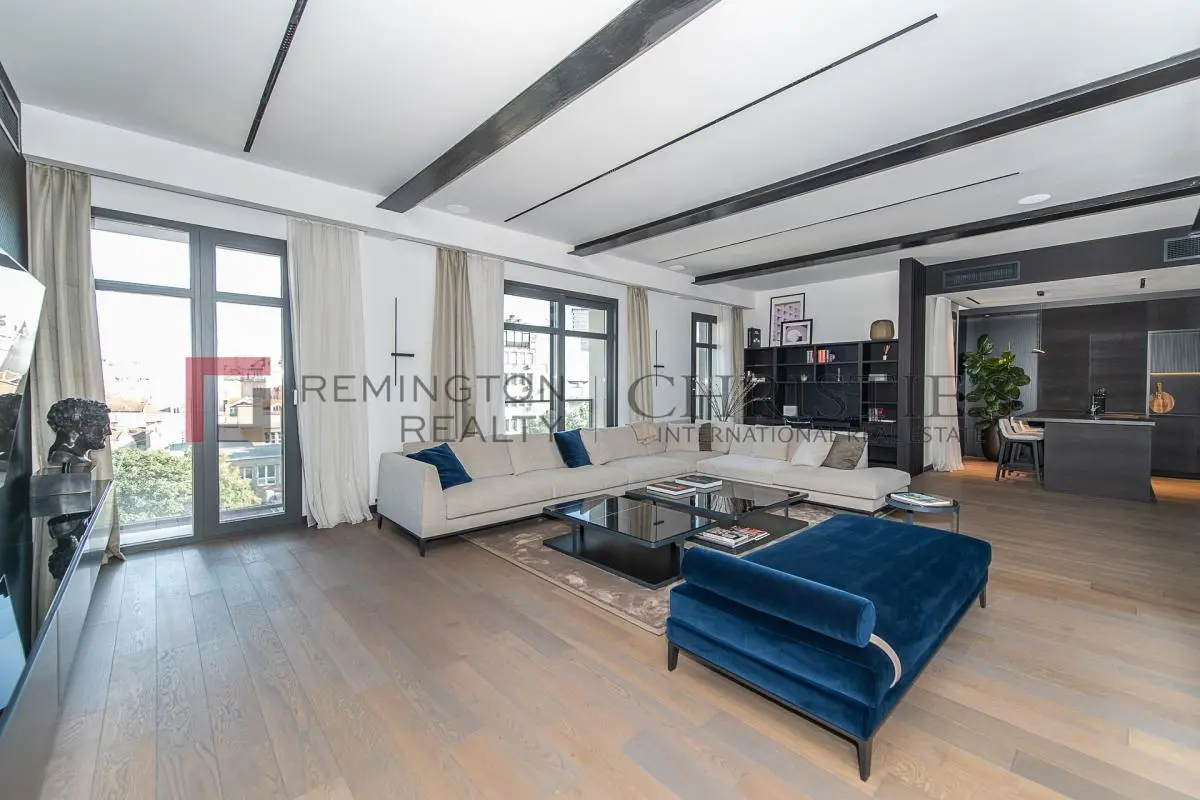 Exclusive Full-Floor Residence in the Heart of the City