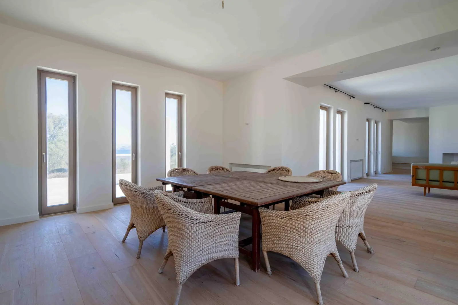 bh-edc1ed8a8fd8 Unique Seaside Villa with Pool in Santa Maria, Paros