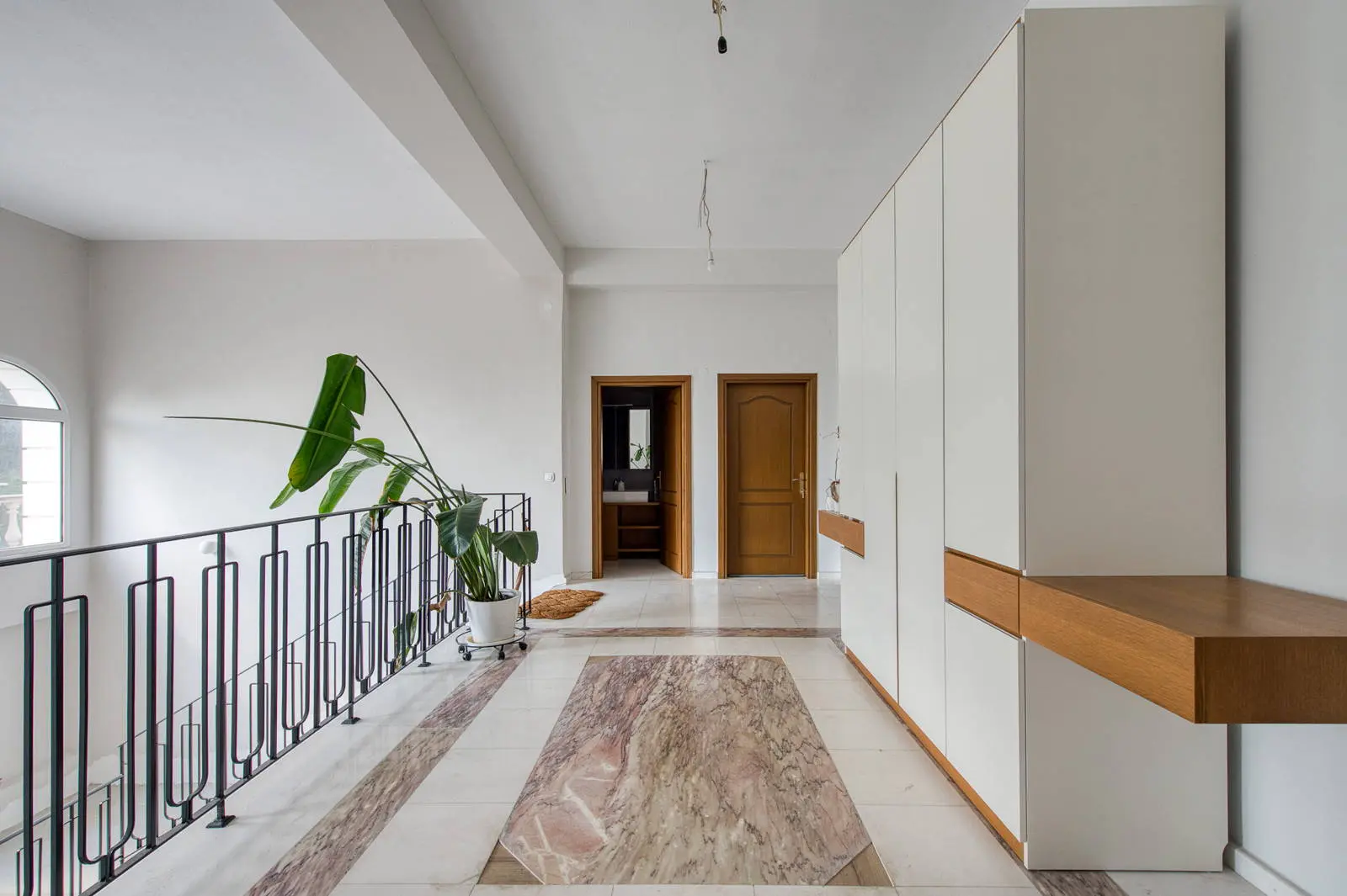 Investment villa with panoramic views and an indoor pool