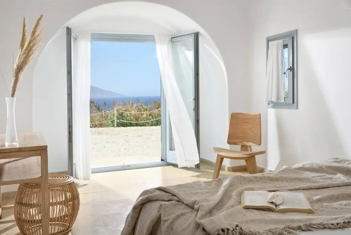 Luxury Estate with Panoramic Views of Mykonos Town