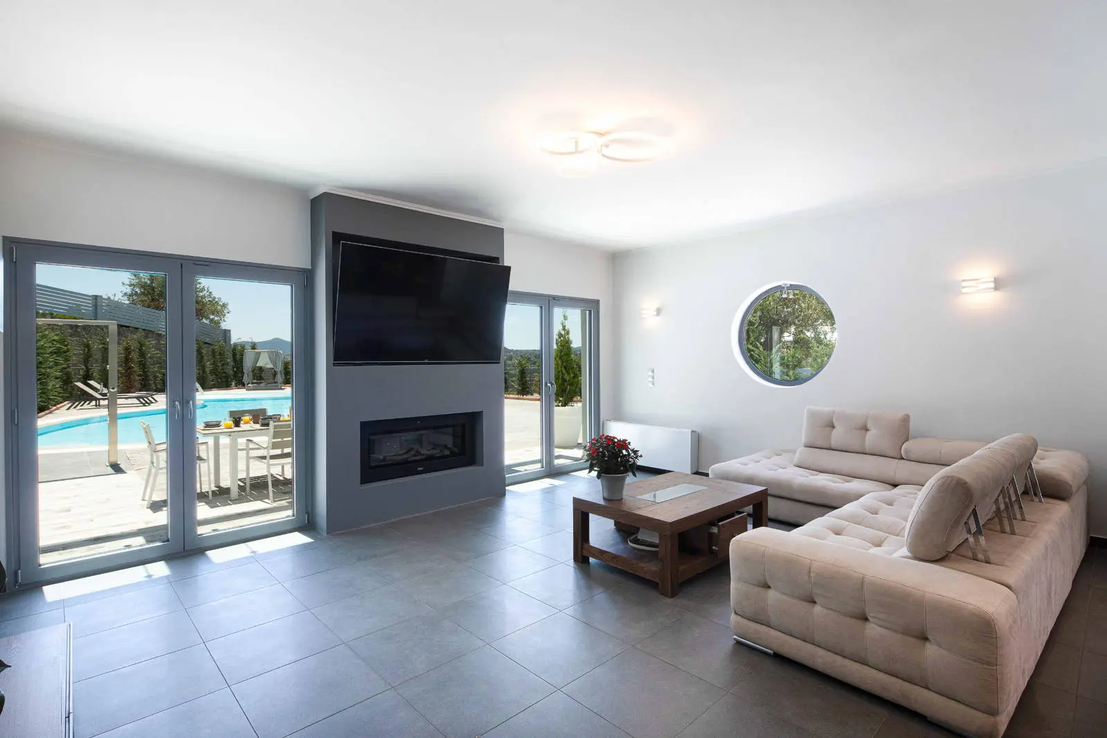 Exquisite mansion with luxurious amenities in Kommeno, Corfu