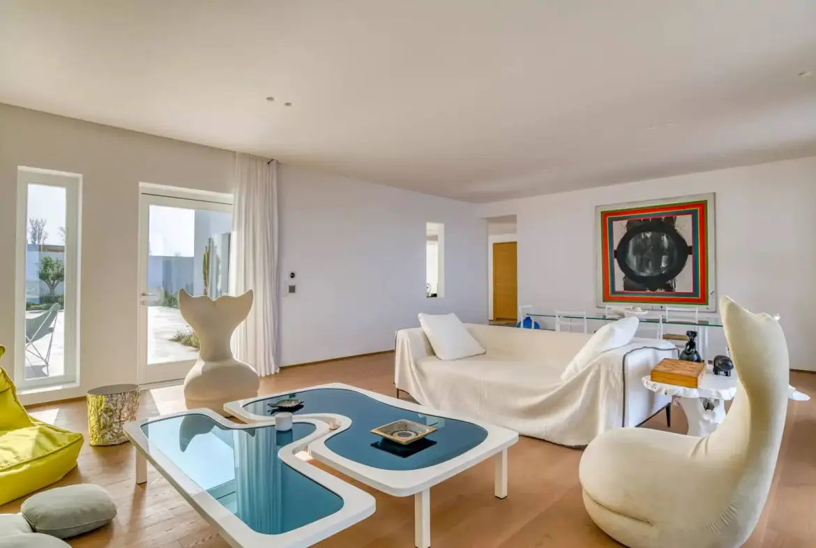 Beachfront Luxury Retreat Villa, Paros