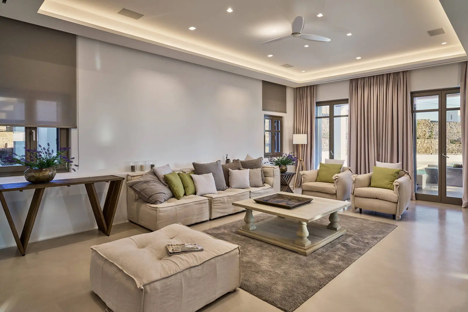 bh-f2a698378da3 Modern and spacious villa in Mykonos