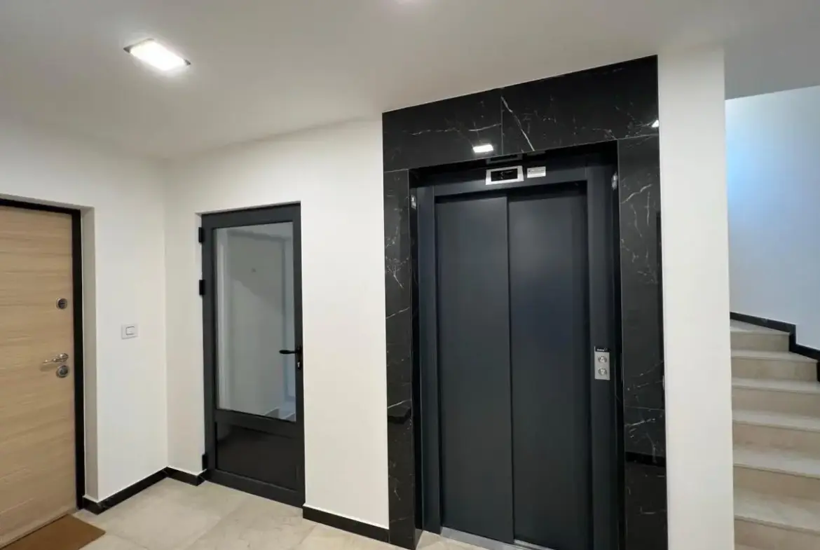 Luxurious four-room apartment in Vračar in a new building with a smart system