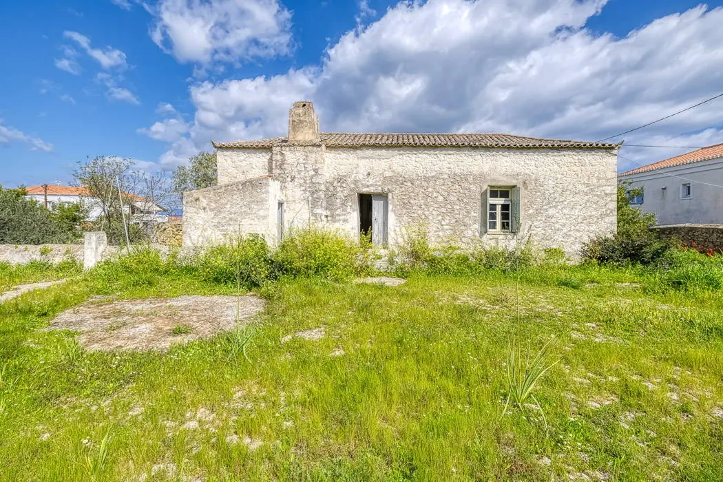 Historic mansion with approved development potential in Spetses
