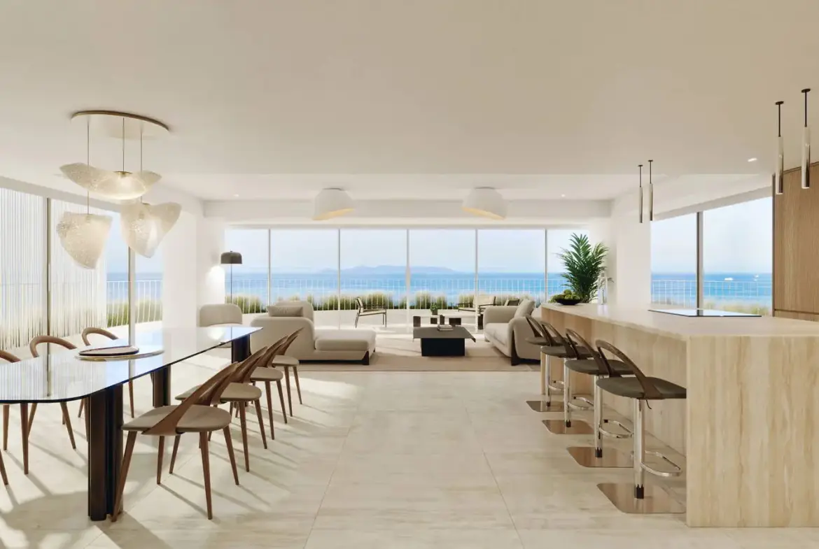 Unique property of exceptional size in a prime location, suitable for Golden Visa