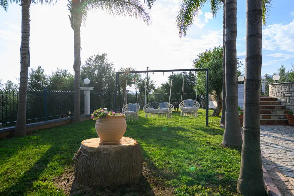 Elegant villa with pool & views in Kalamata, Messinia