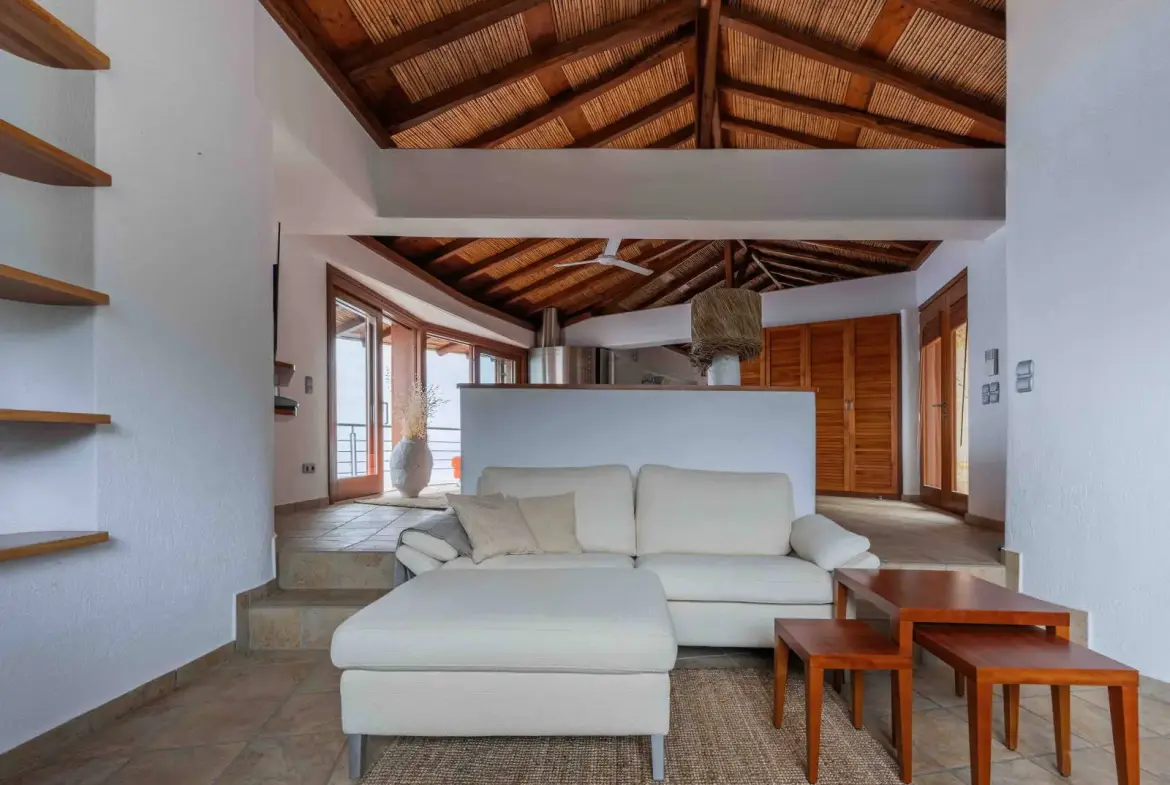 Seafront villa with spa and seafront maisonette with panoramic views in Pera Melana, Arcadia