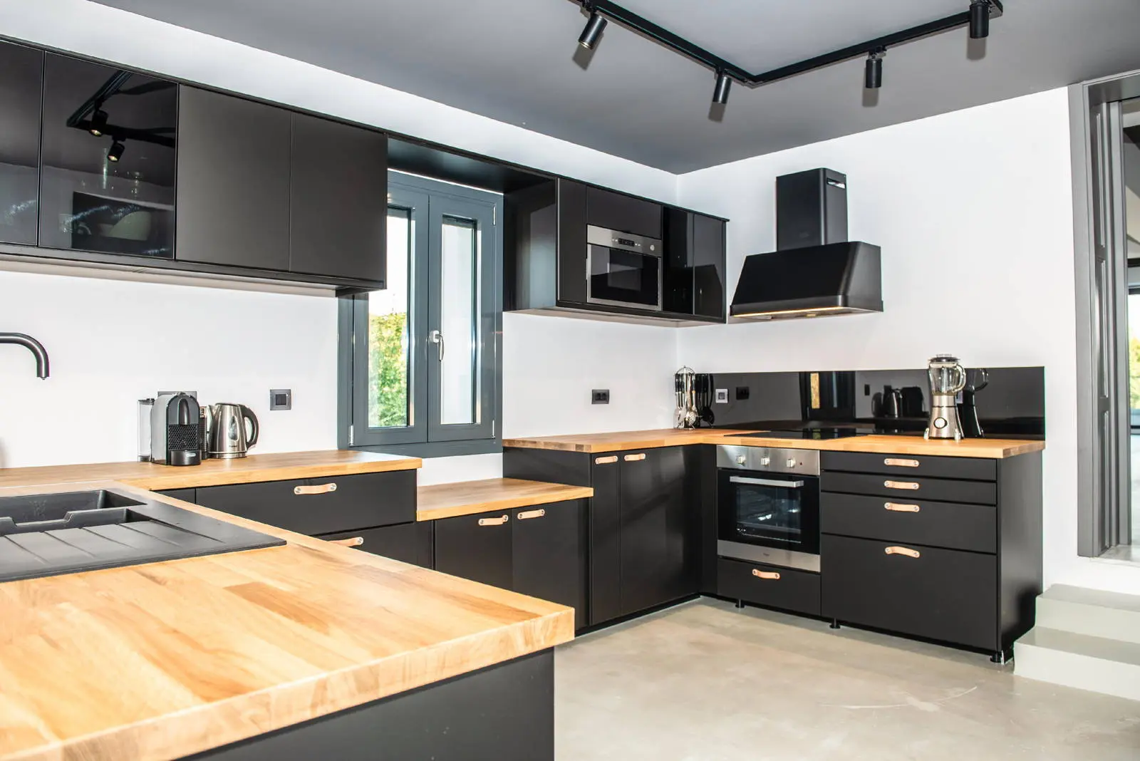 High-End villa with gym & jacuzzi in Corfu