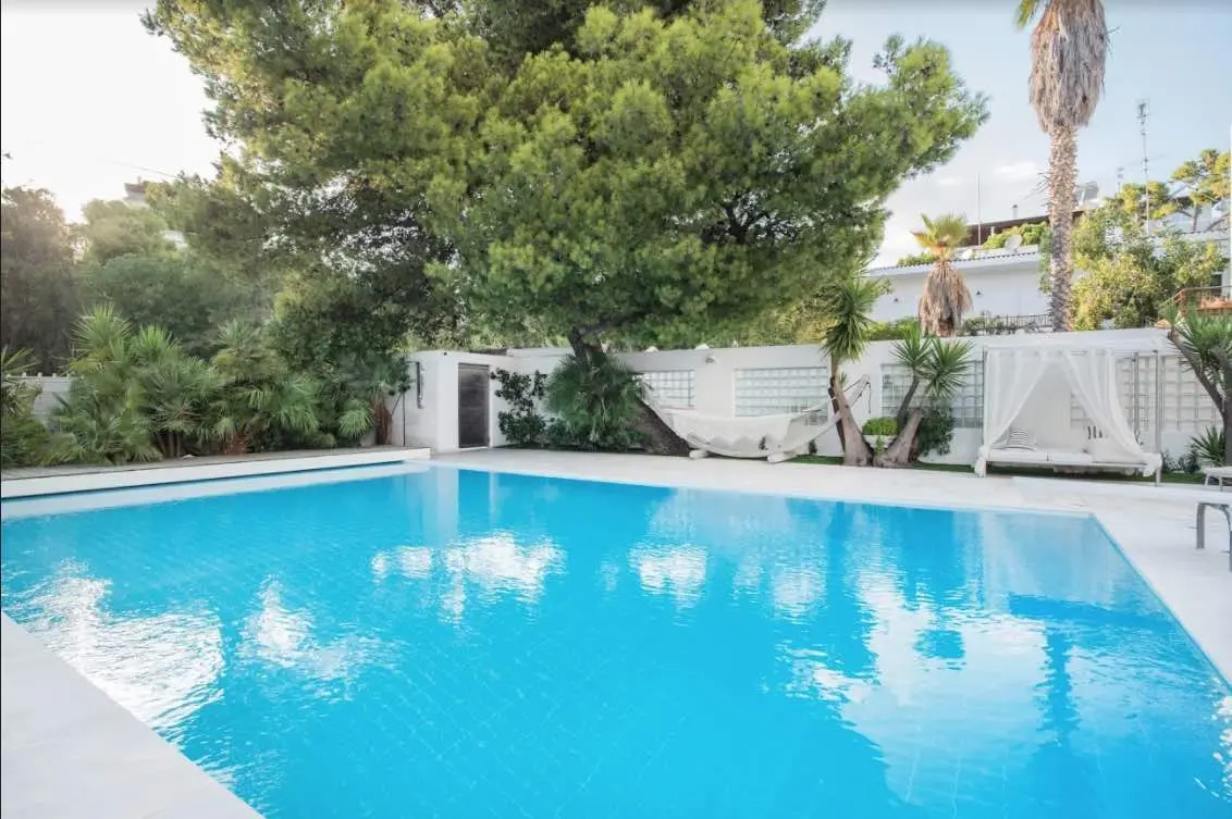 Timeless detached residence just a 5-minute walk from Vouliagmeni beach