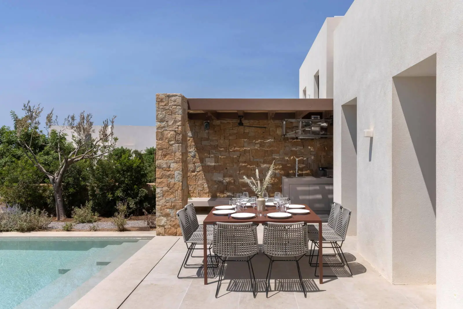 Boutique villa in an exclusive community just steps from the shore in Piso Aliki, Paros