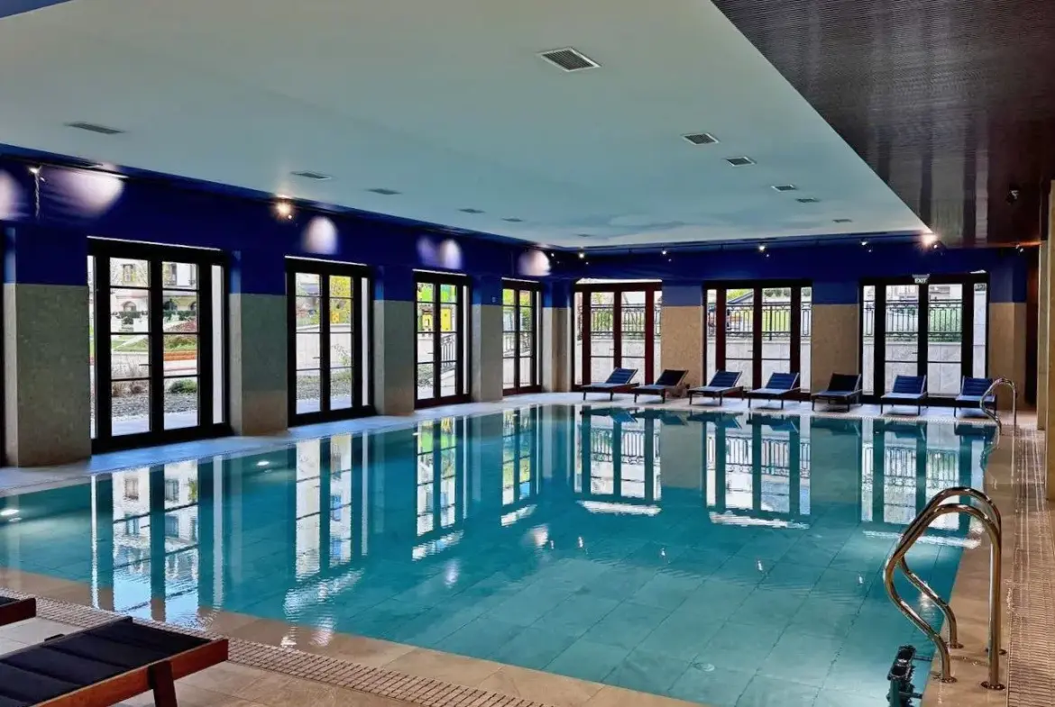 Three-bedroom apartment in a new luxury complex in Krastova vada