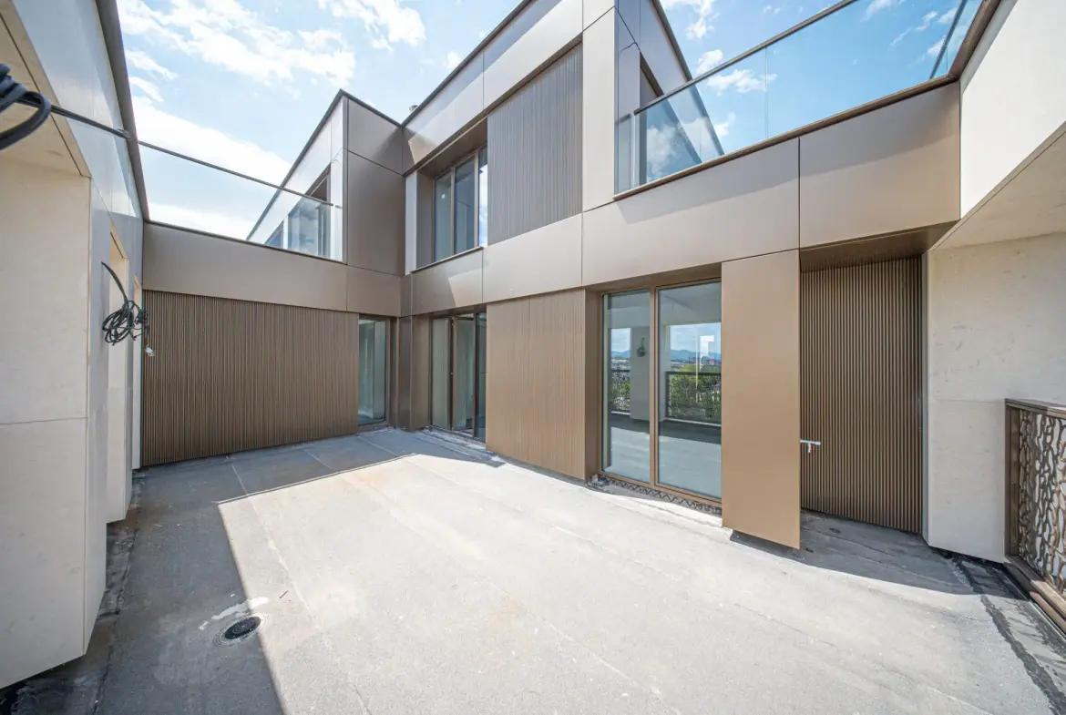 Multi-room apartment in a new elegant building on Cherni Vrah Blvd. for sale