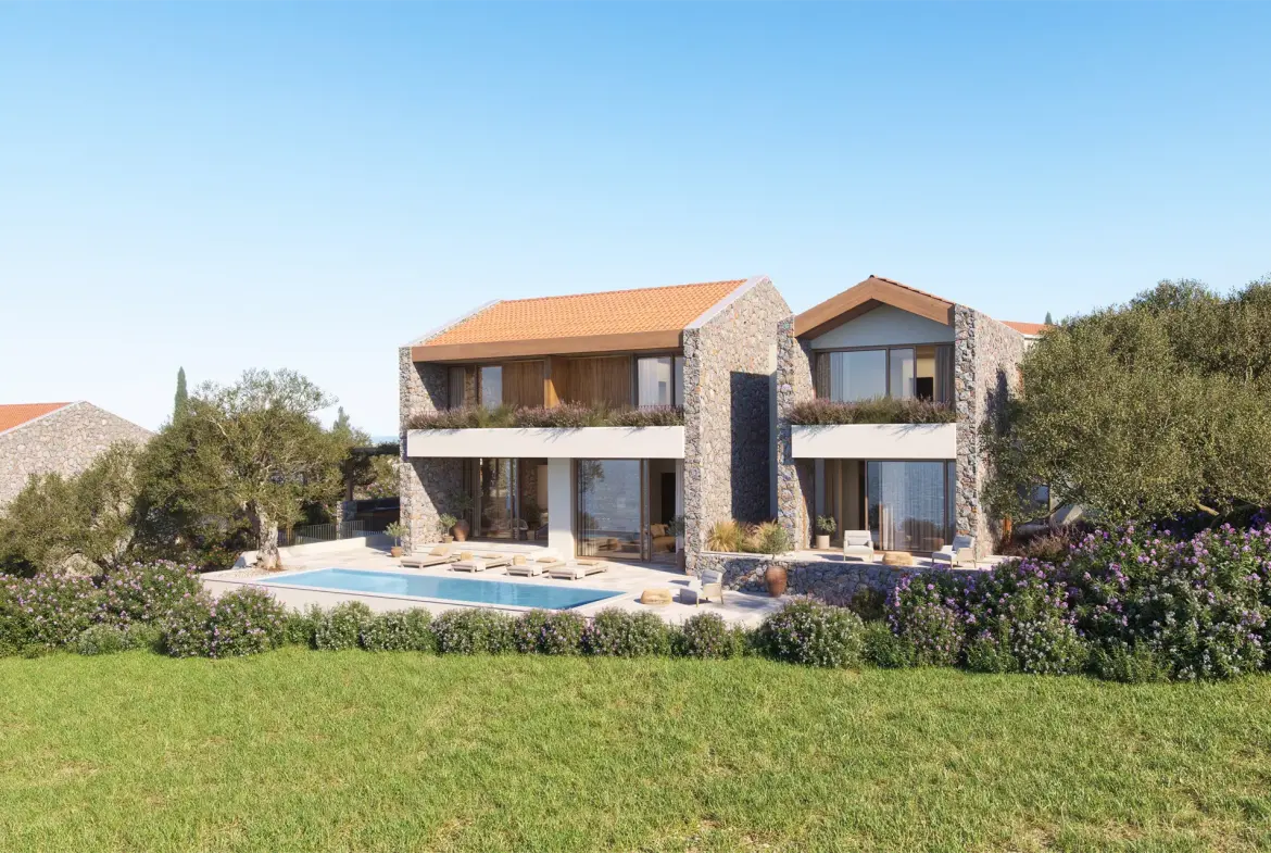 Prime Location Villa overlooking the first holes of the golf course and Adriatic Sea