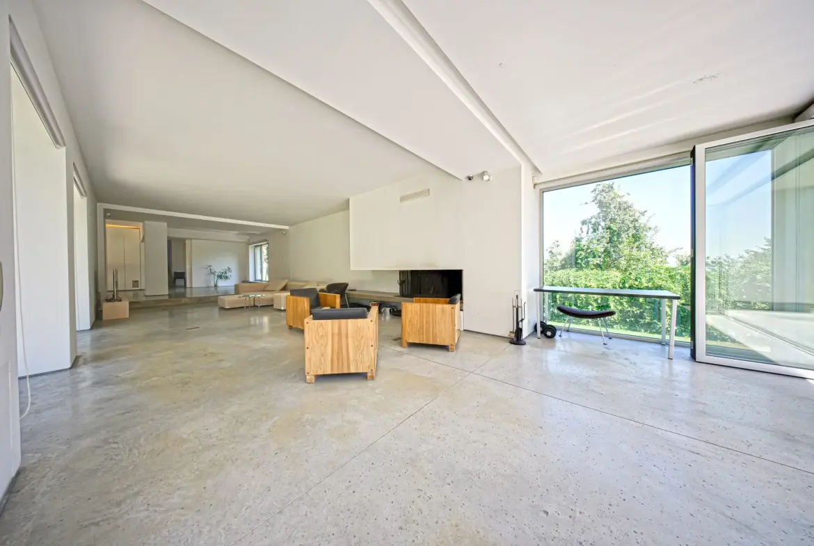 An exceptional property with a massive house in Boyana district, near Sequoia St. for sale