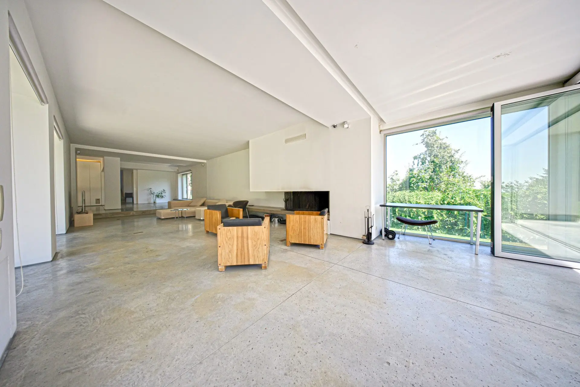 An exceptional property with a massive house in Boyana district, near Sequoia St. for sale