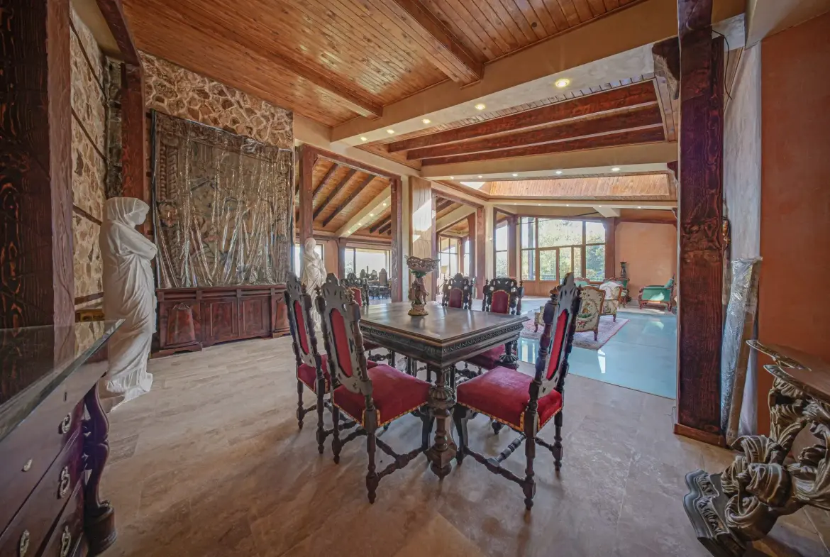 A representative house with a five-acre yard in a prestigious location in Dragalevtsi quarter