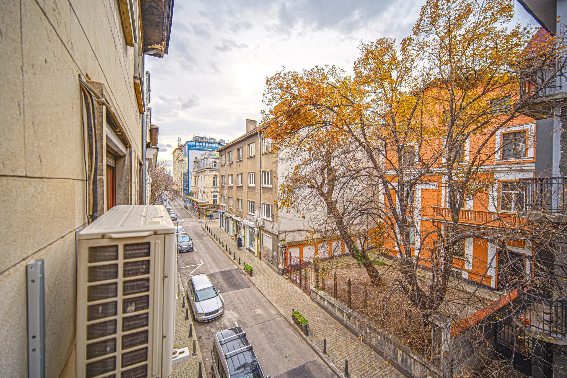 Aristocratic apartment for sale in an excellent location next to the St. Alexander Nevsky Cathedral