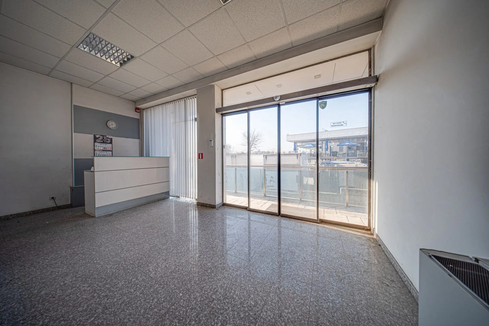 Office building with warehouse in a convenient location in Druzhba 2 district for sale