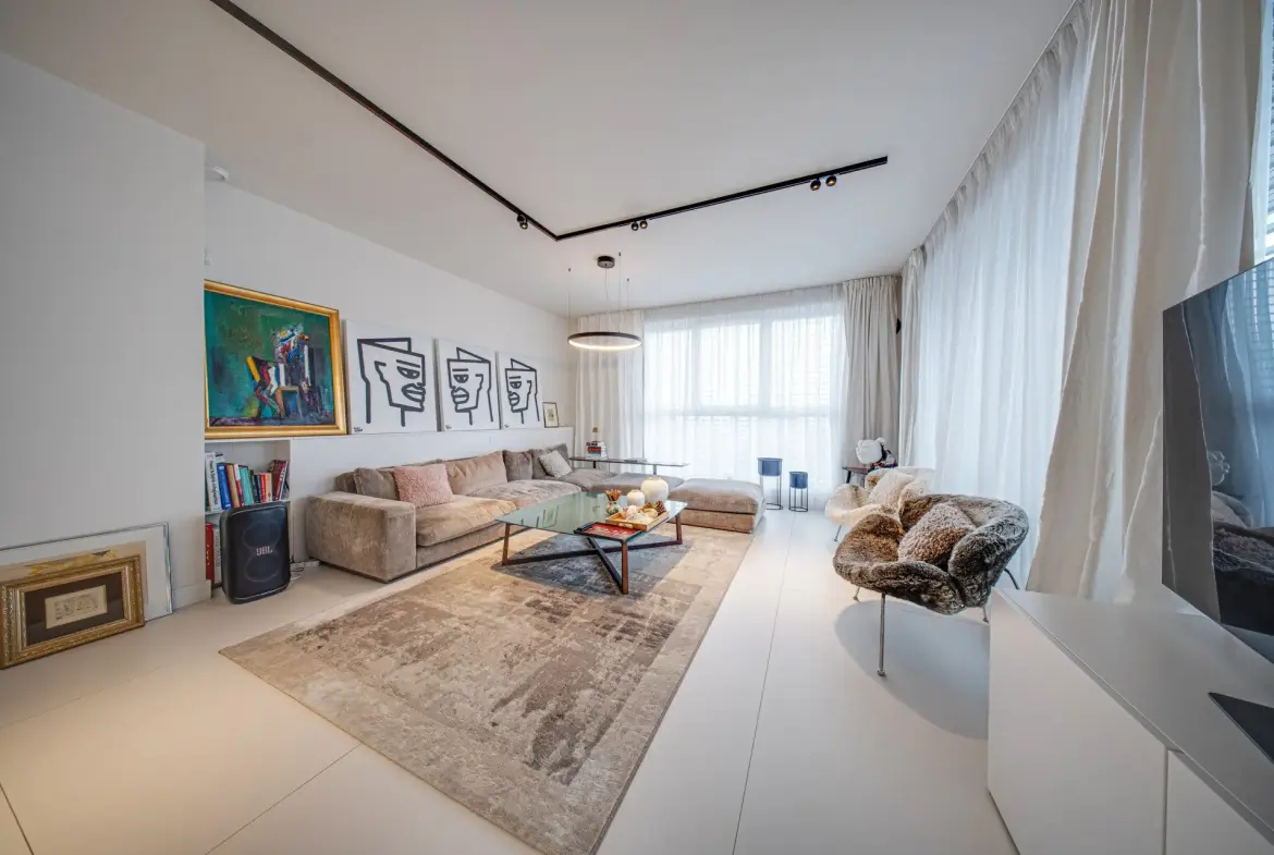 Luxury four-bedroom apartment in Residential Park Sofia for sale