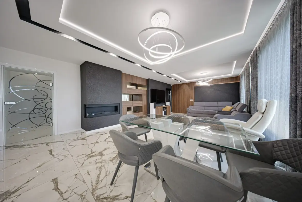 Exclusive three-bedroom penthouse with wonderful views in Krastova Vada