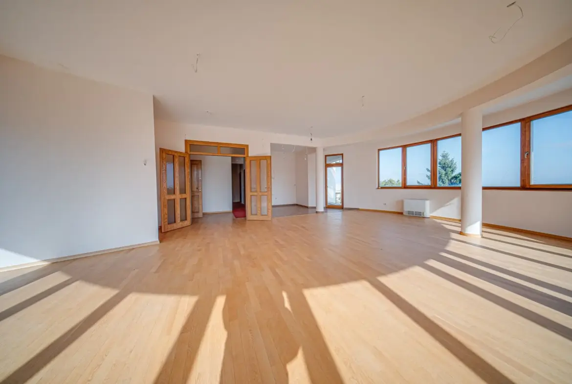 Exclusive building with panoramic views and the possibility of individual sales
