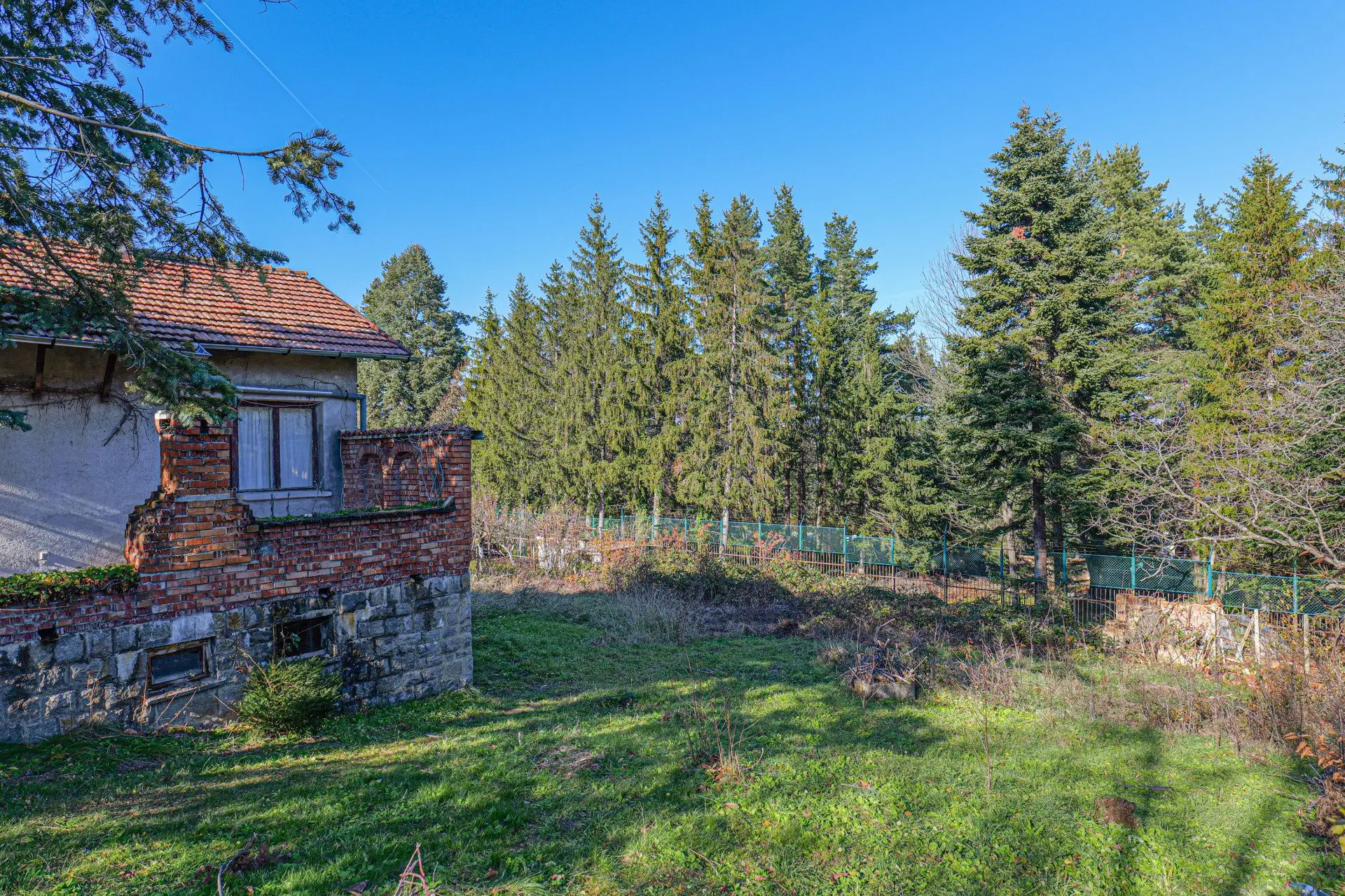 Plot in Boyana with a great location for sale