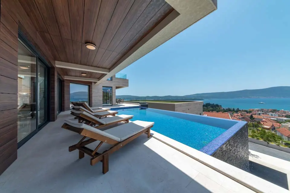 Exquisite Villa in Tivat: Luxury, Comfort, and Stunning Views