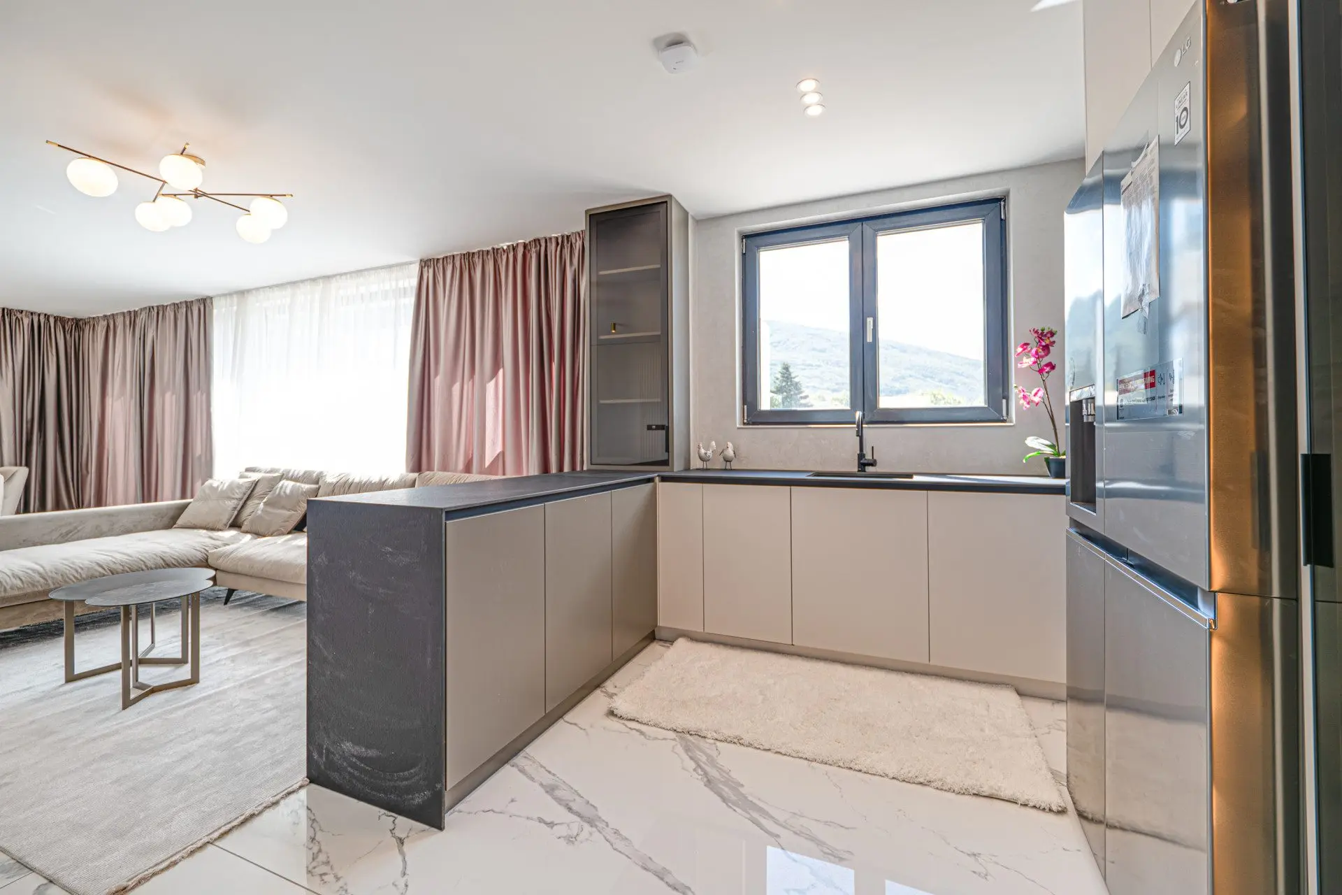 Two-bedroom apartment in a boutique building in Dragalevtsi near Britanica Park School