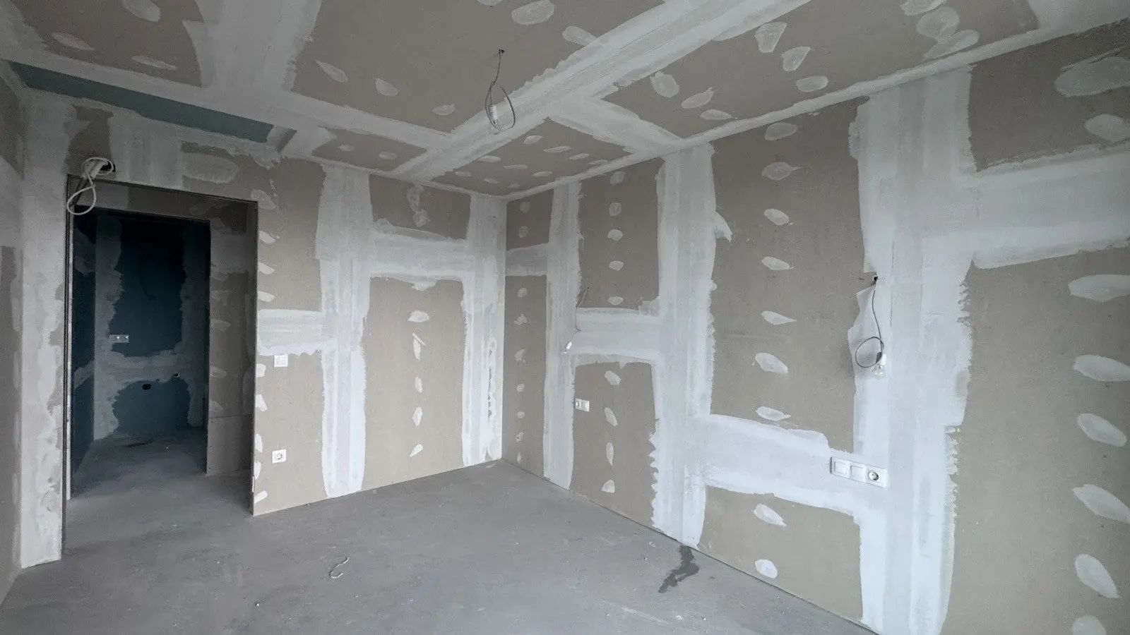 Remarkable maisonette in a preferred newly built complex for sale