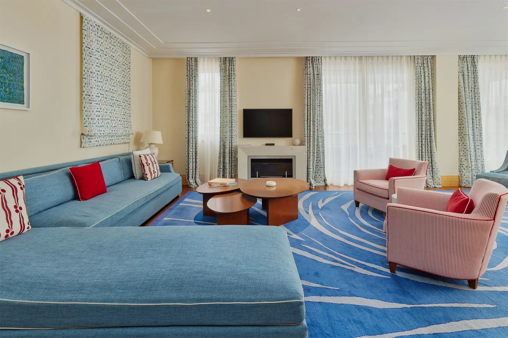 cb924702-d05c-475f-9dc9-712a6bdab33d Three-bedroom apartment at Aqua residence available for sale