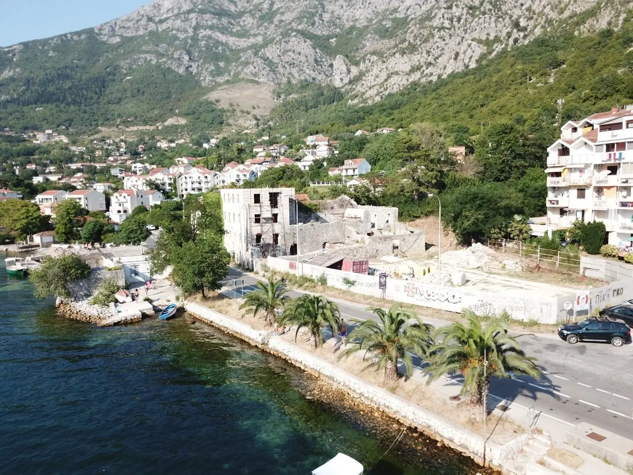 Construction site for sale, Risan