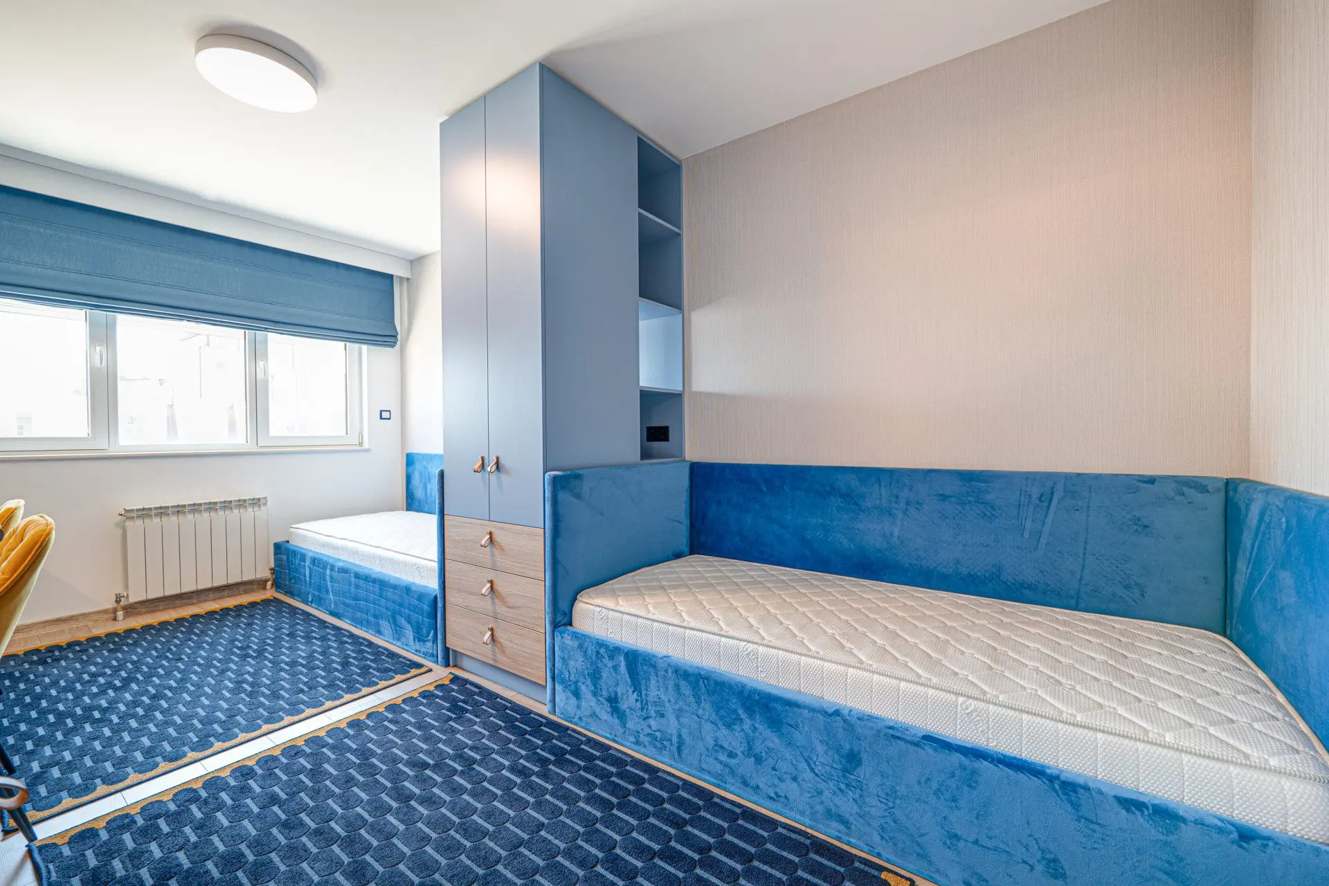 cdfc0d7198f542915cc2643aa7a66f4d Spacious and stylish penthouse just steps from South Park for sale