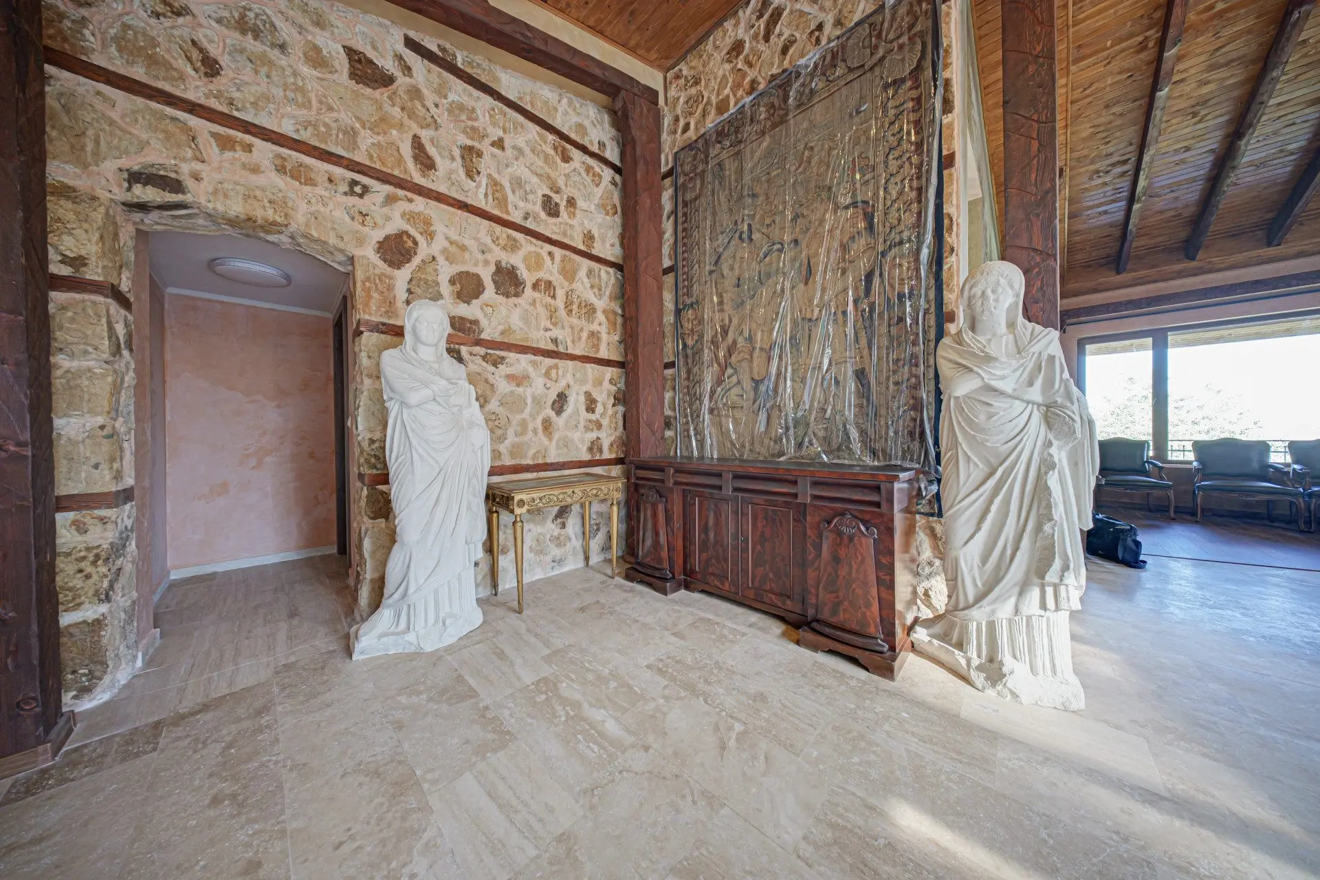A representative house with a five-acre yard in a prestigious location in Dragalevtsi quarter