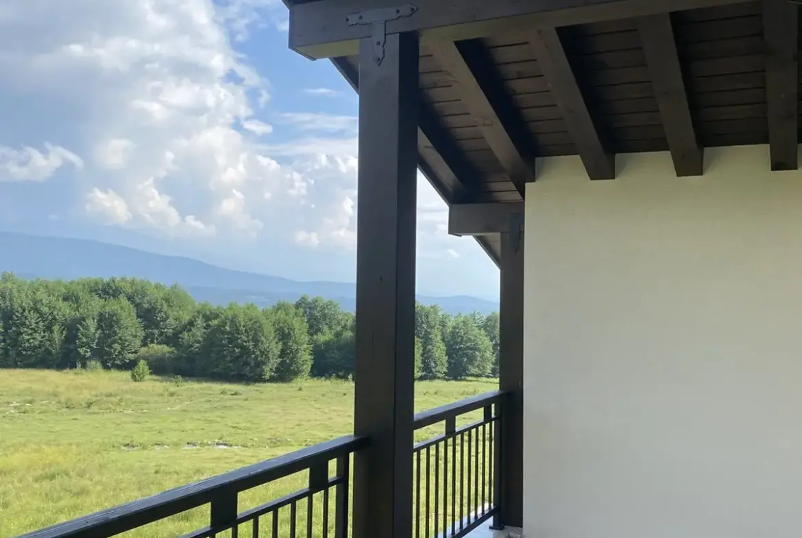 House with panoramic views and private yard in a villa village near Pirin Golf