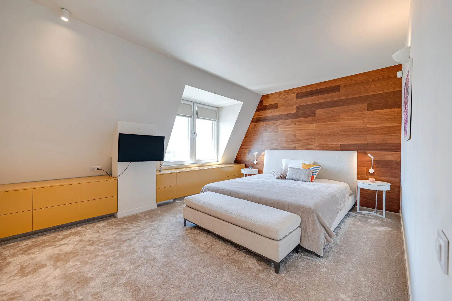 Remarkable multi-bedroom penthouse with panoramic views in Lozenets