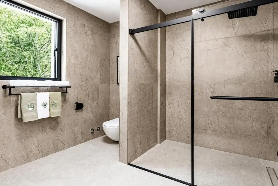 Contemporary Villa with Swimming Pool, Kotor, Dobrota