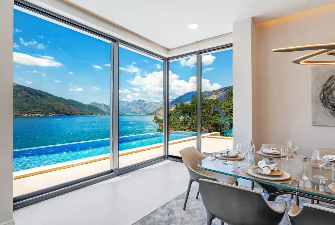 Contemporary Villa with Swimming Pool, Kotor, Dobrota