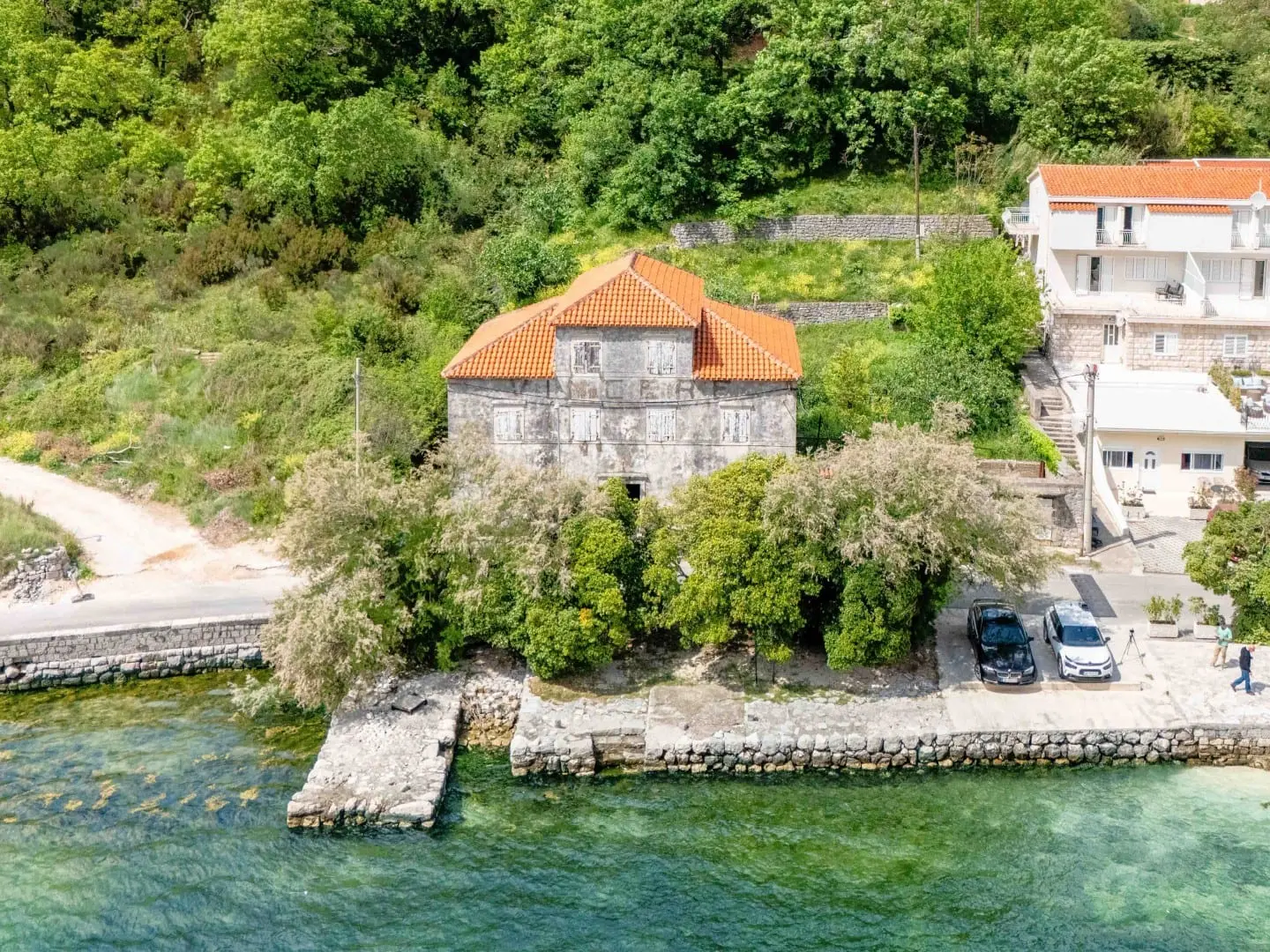 Stone palace for renovation on the first line to the sea, Prčanj