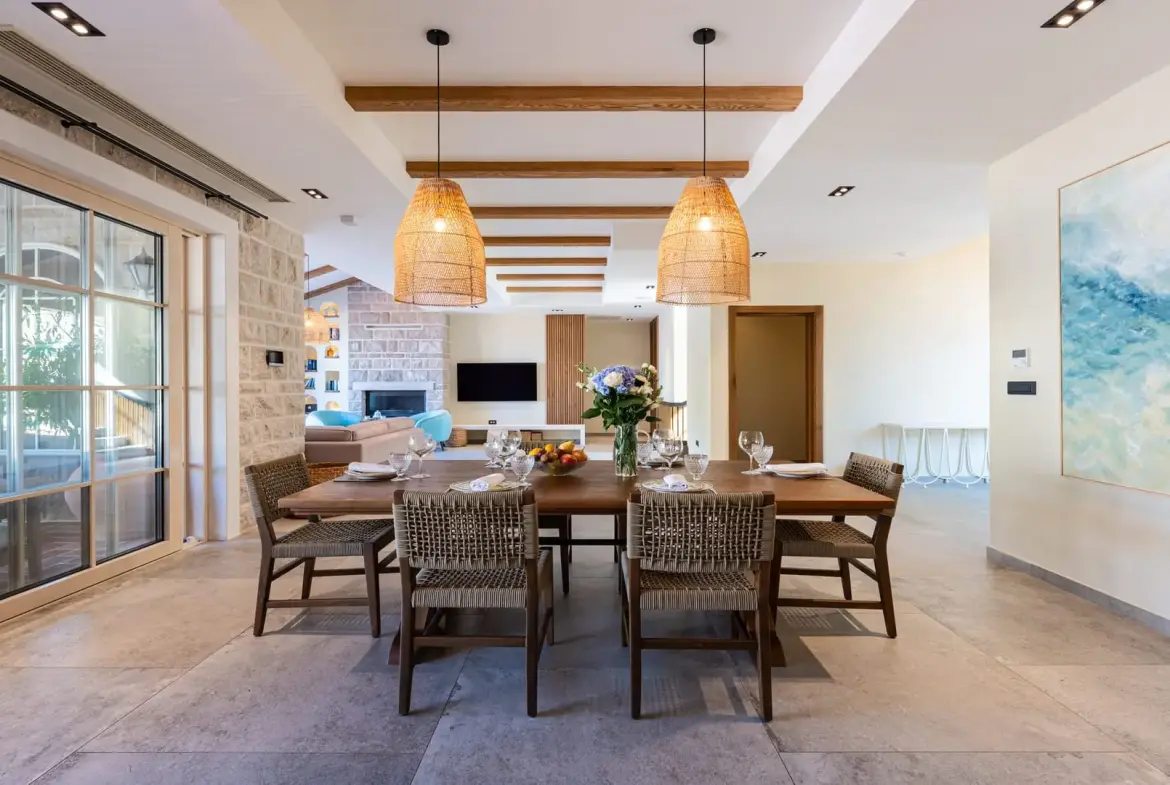 Luxurious Waterfront Villa with Swimming Pool
