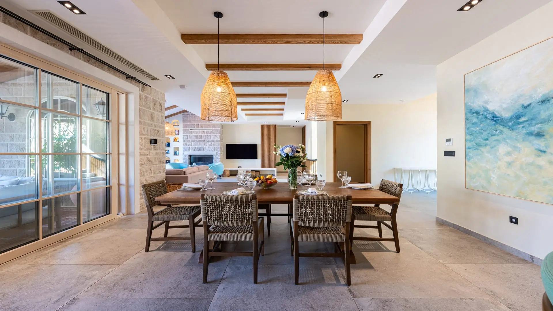 Luxurious Waterfront Villa with Swimming Pool