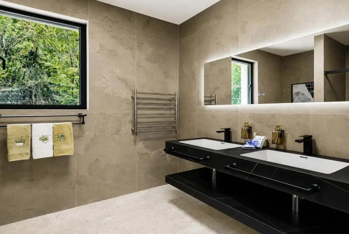 Contemporary Villa with Swimming Pool, Kotor, Dobrota