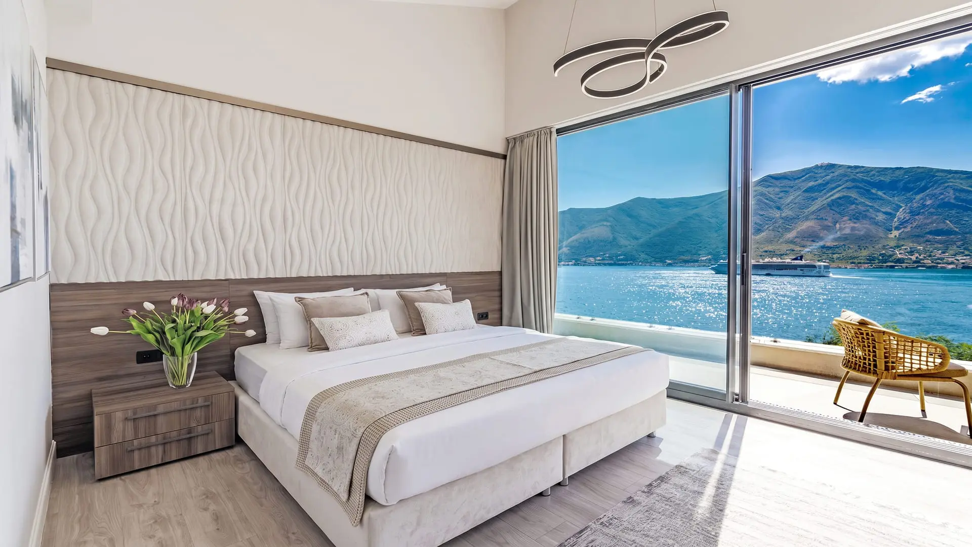 Contemporary Villa with Swimming Pool, Kotor, Dobrota