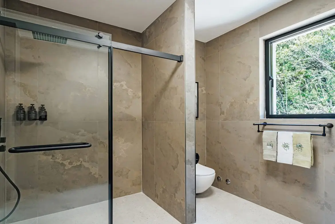 Contemporary Villa with Swimming Pool, Kotor, Dobrota