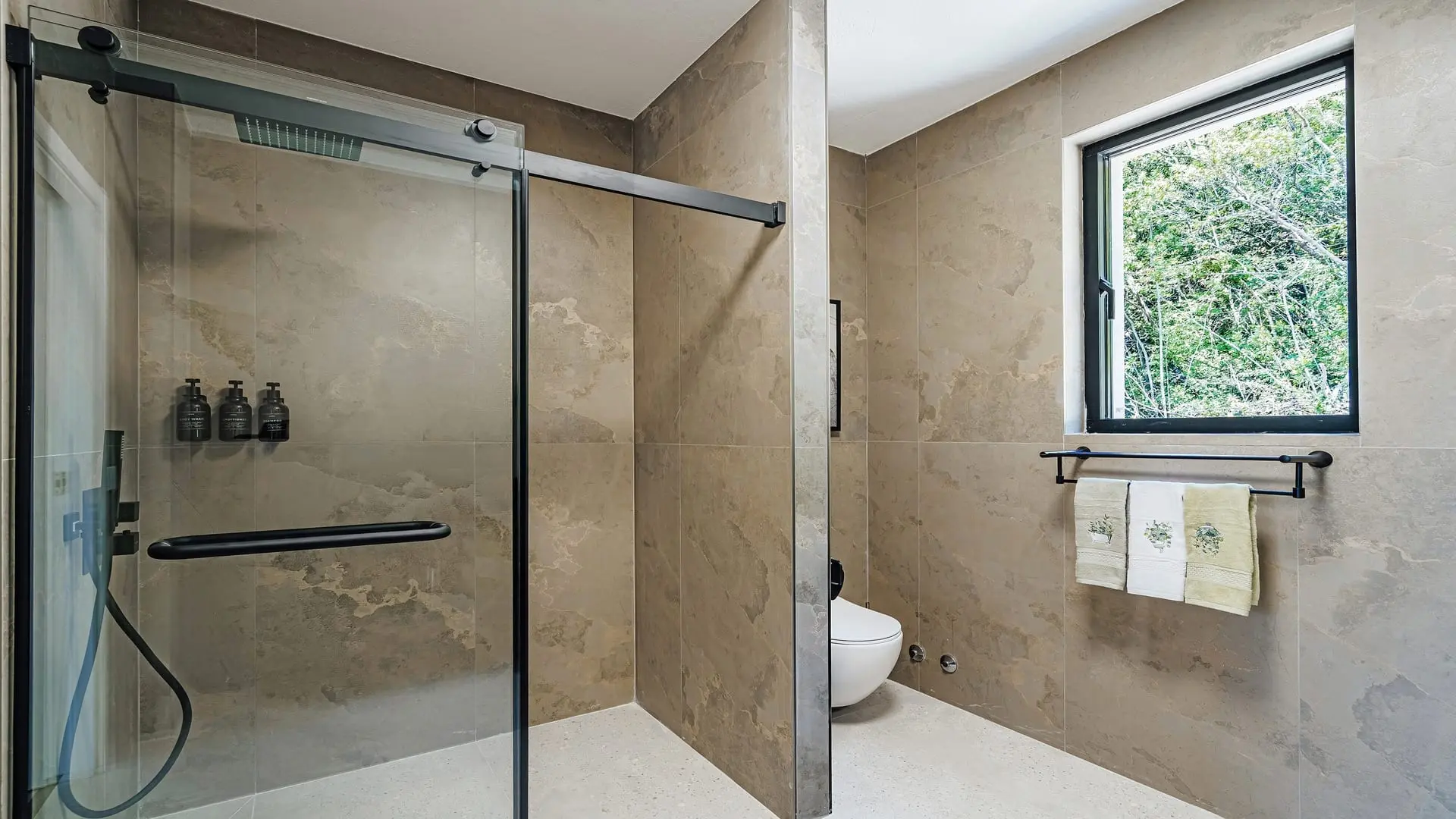 Contemporary Villa with Swimming Pool, Kotor, Dobrota
