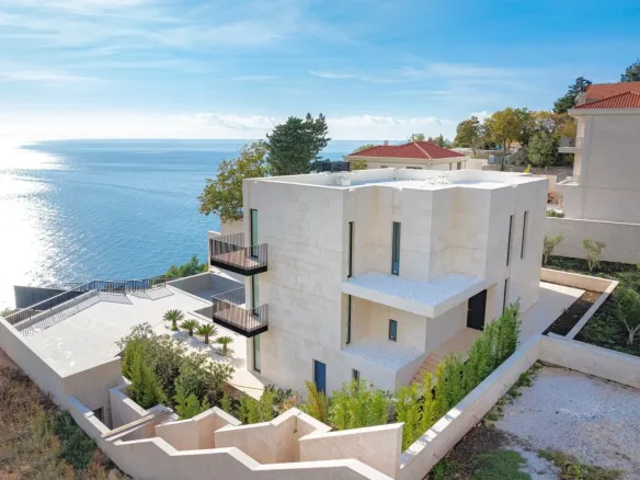 Villa on the cliff, Skočiđevojka, Budva