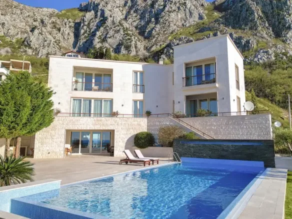 Villa with 4 bedrooms, swimming pool and open sea view, Blizikuce, Budva