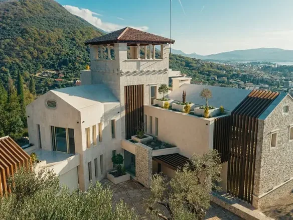 A unique villa with a panoramic view of the sea and Porto Montenegro, Tivat