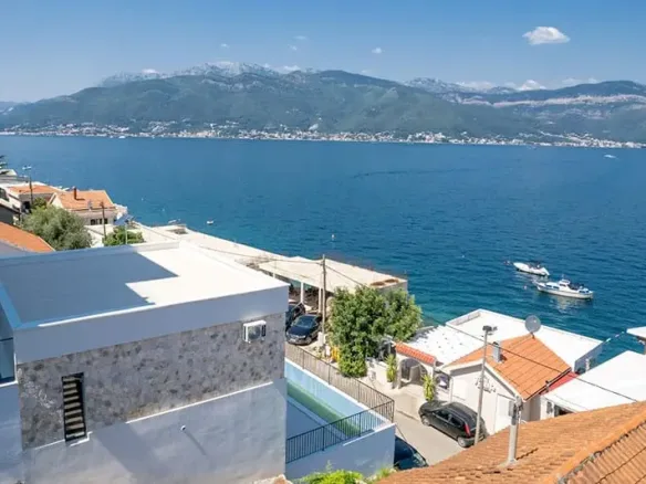 Newly built villa with pool and sea view, Krašići, Tivat